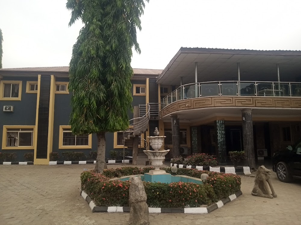 Royal Spring Hotel
